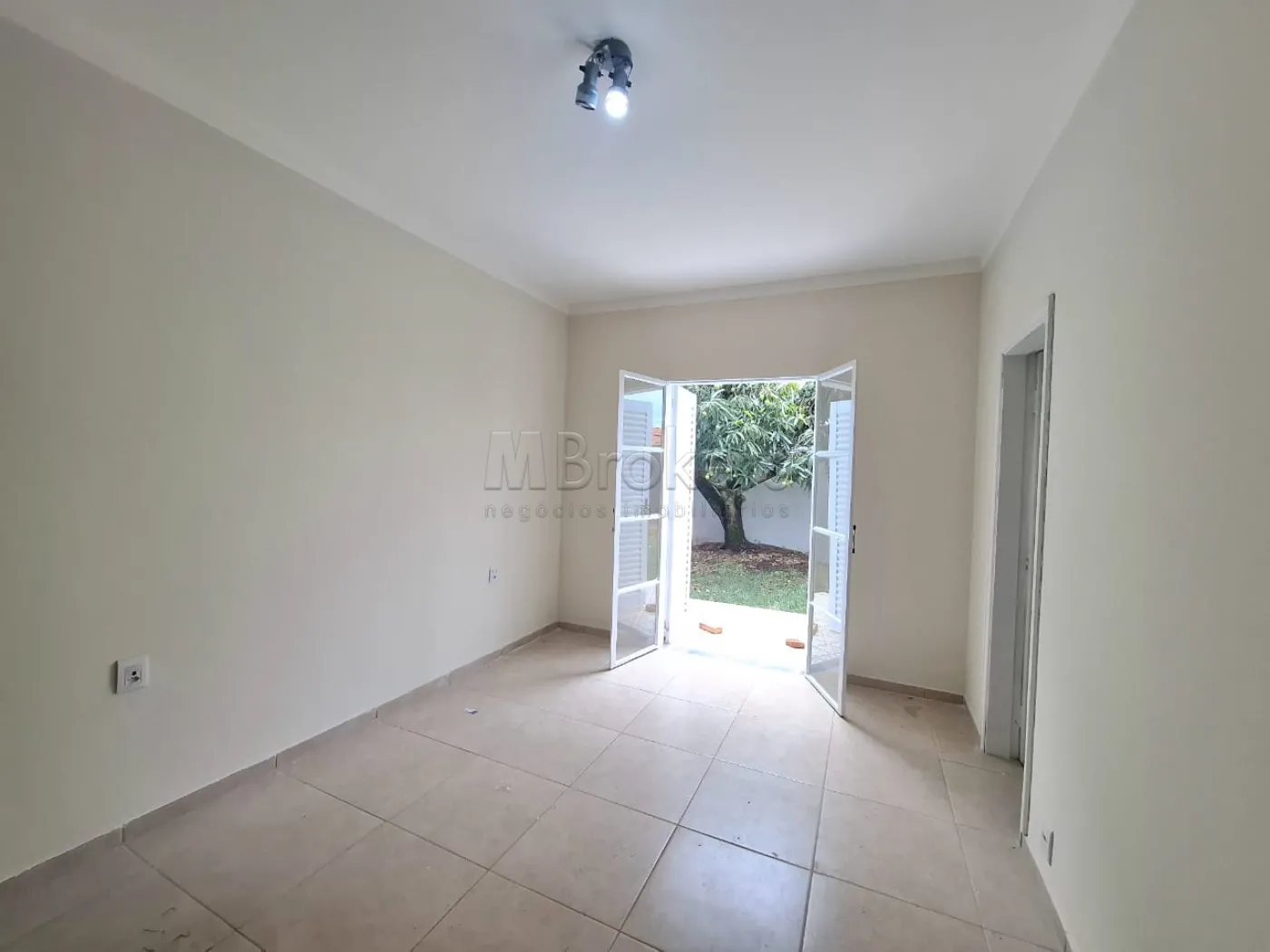 Alugar Casa / Padrão em Botucatu R$ 4.500,00 - Foto 14