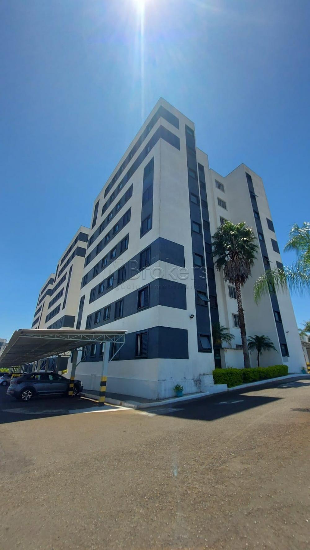 Comprar Apartamento / Padrão em Botucatu R$ 190.000,00 - Foto 1