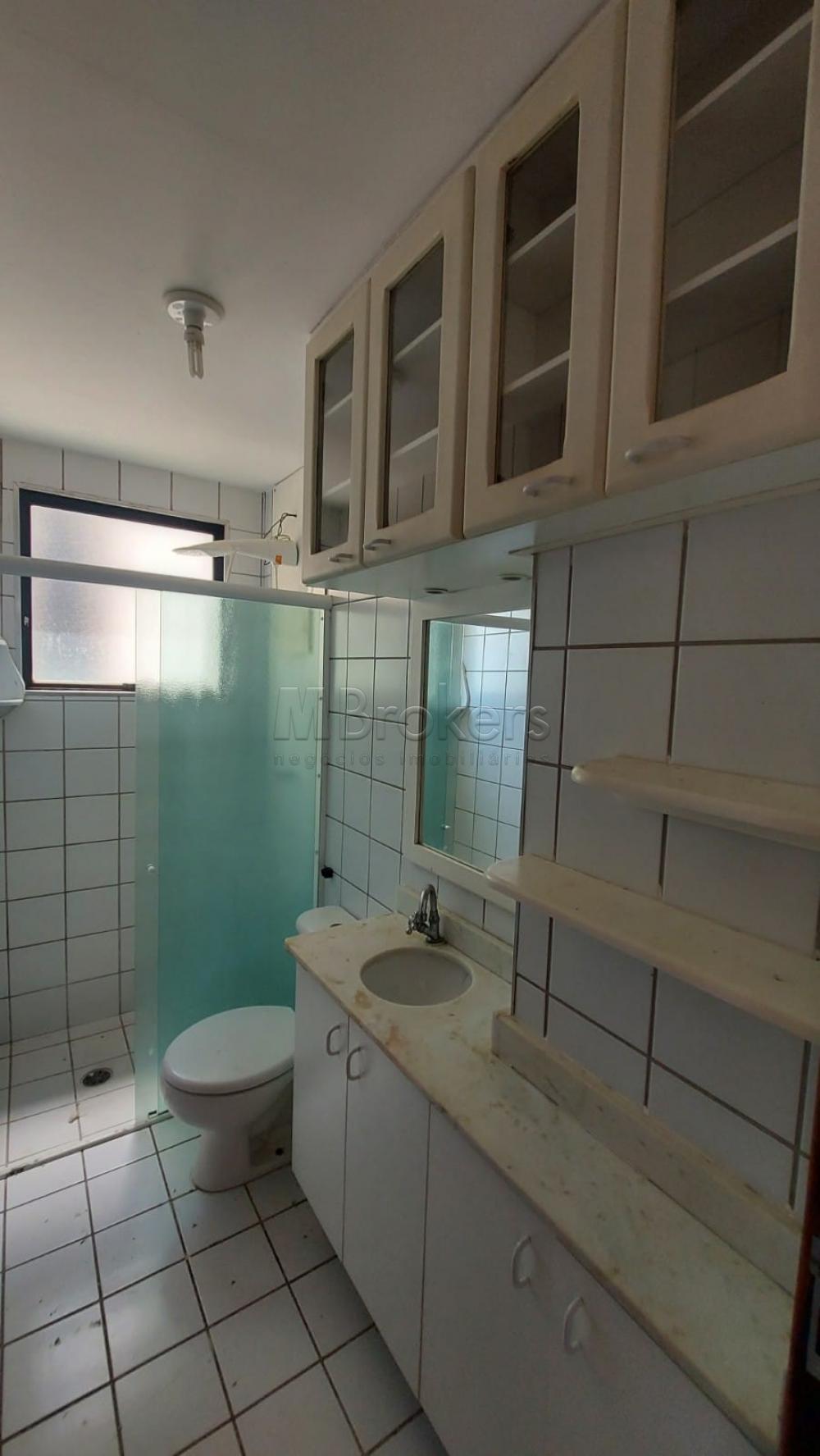 Comprar Apartamento / Padrão em Botucatu R$ 190.000,00 - Foto 13