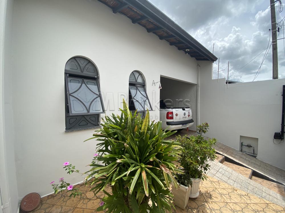Comprar Casa / Residencia em Botucatu R$ 380.000,00 - Foto 2