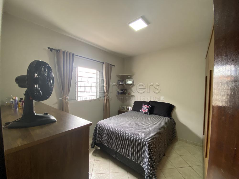 Comprar Casa / Residencia em Botucatu R$ 380.000,00 - Foto 9