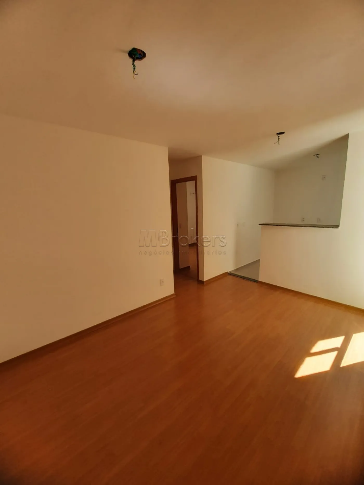 Alugar Apartamento / Padrão em Botucatu R$ 1.300,00 - Foto 5
