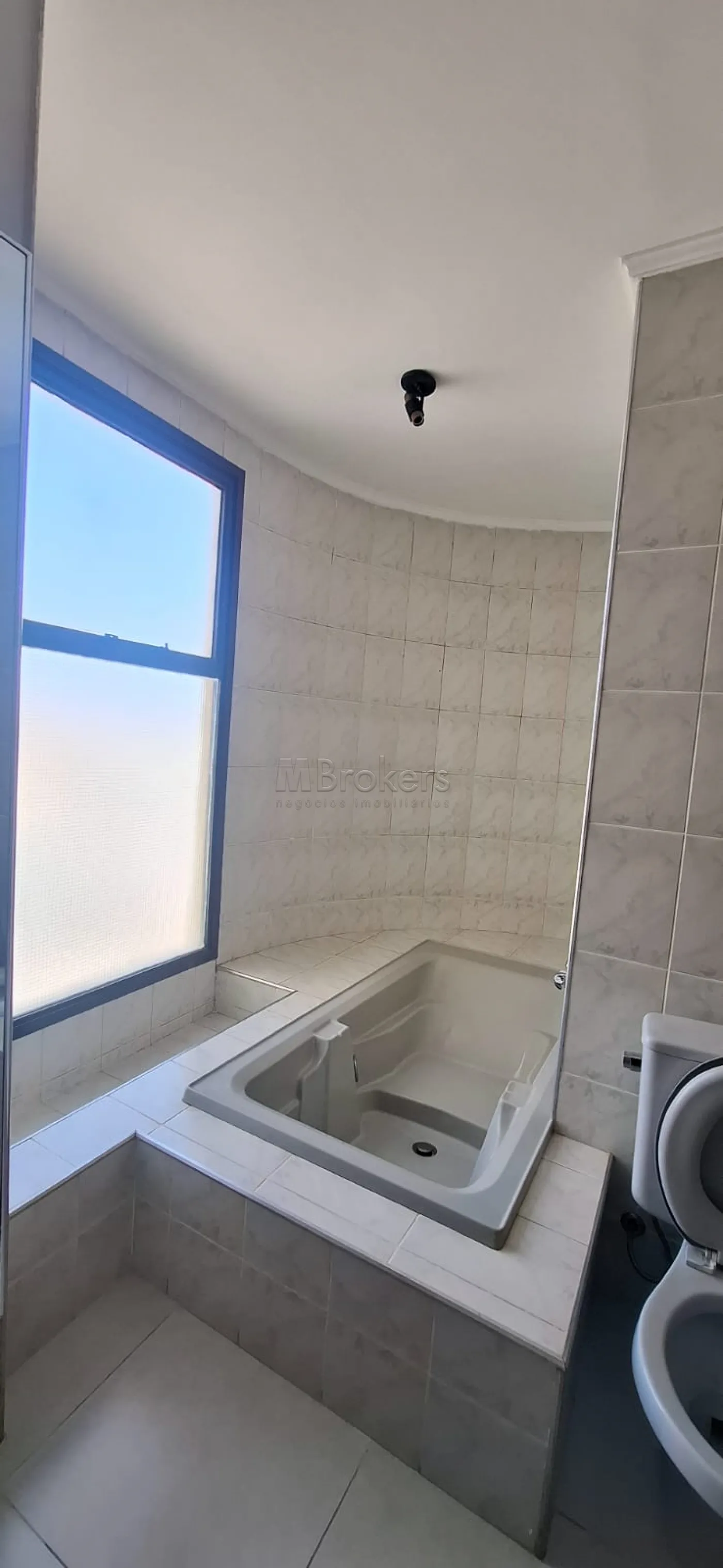 Alugar Apartamento / Em Branco em Botucatu R$ 4.500,00 - Foto 17