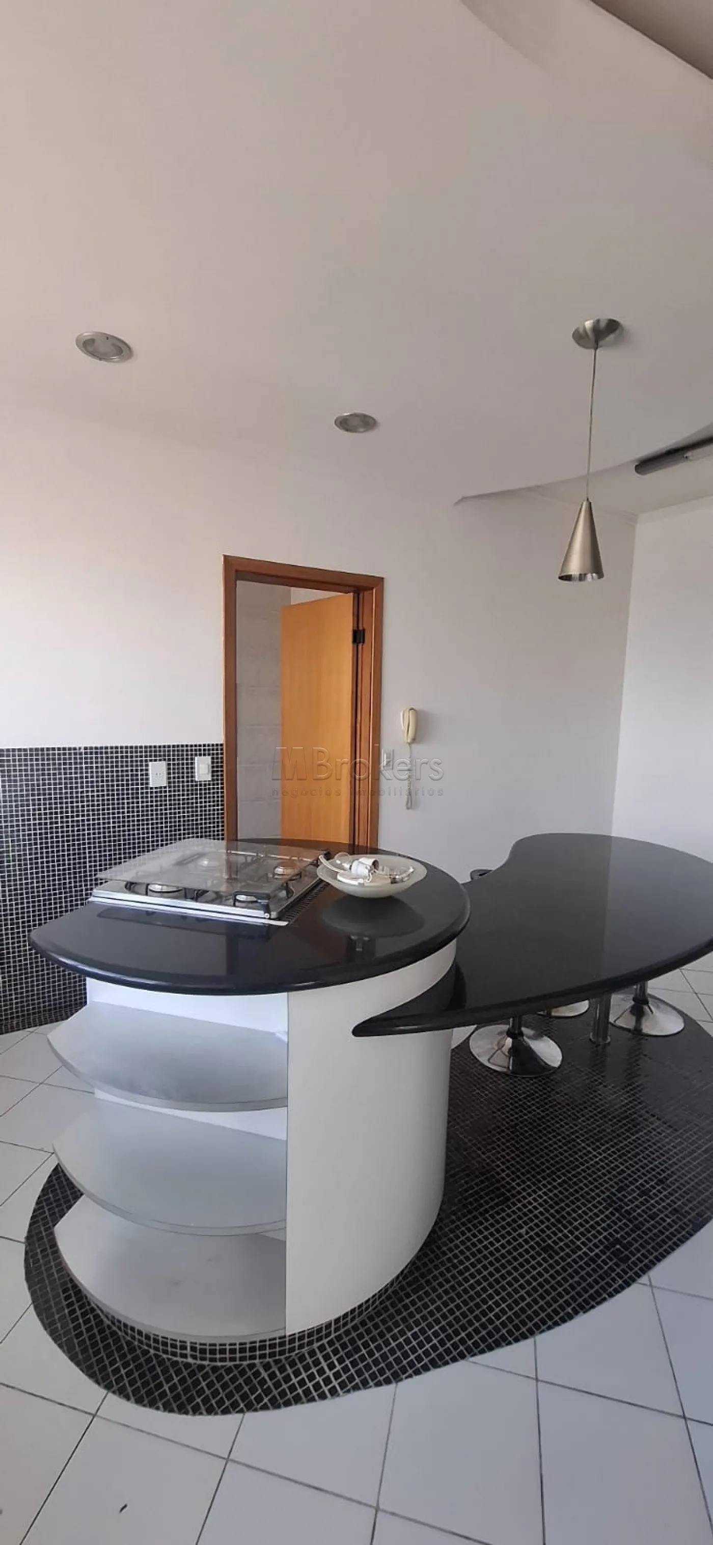 Alugar Apartamento / Em Branco em Botucatu R$ 4.500,00 - Foto 3