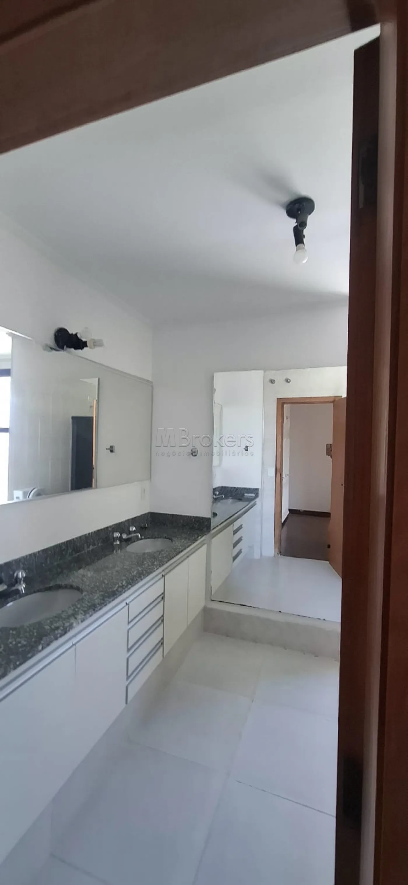 Alugar Apartamento / Em Branco em Botucatu R$ 4.500,00 - Foto 15