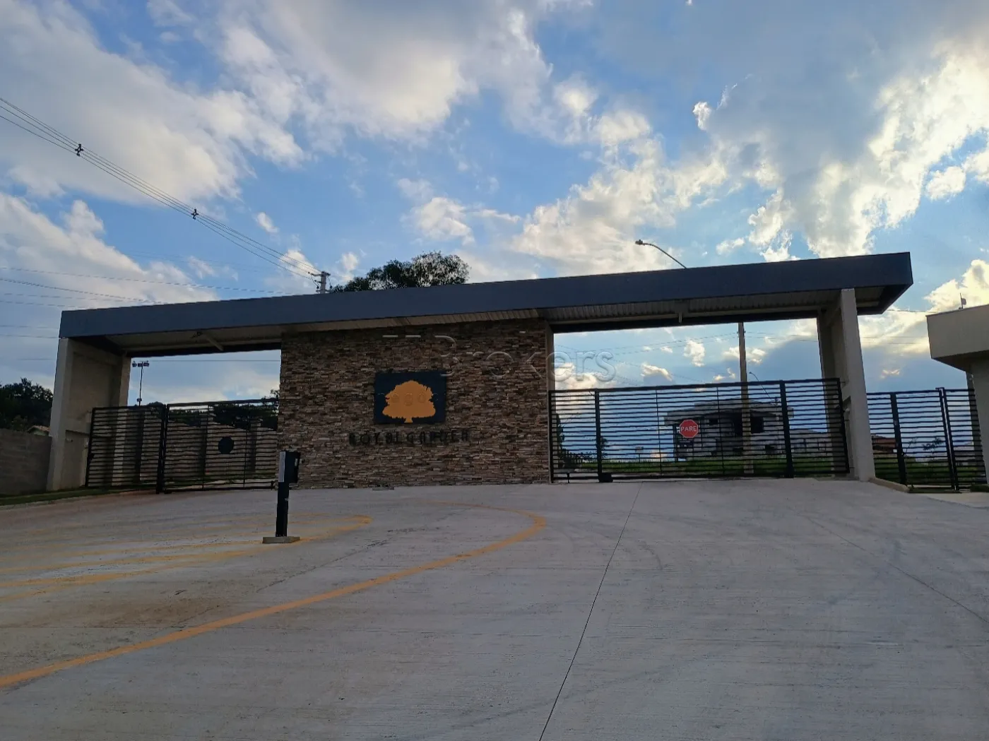 Comprar Terreno / Condomínio em Botucatu R$ 365.000,00 - Foto 3