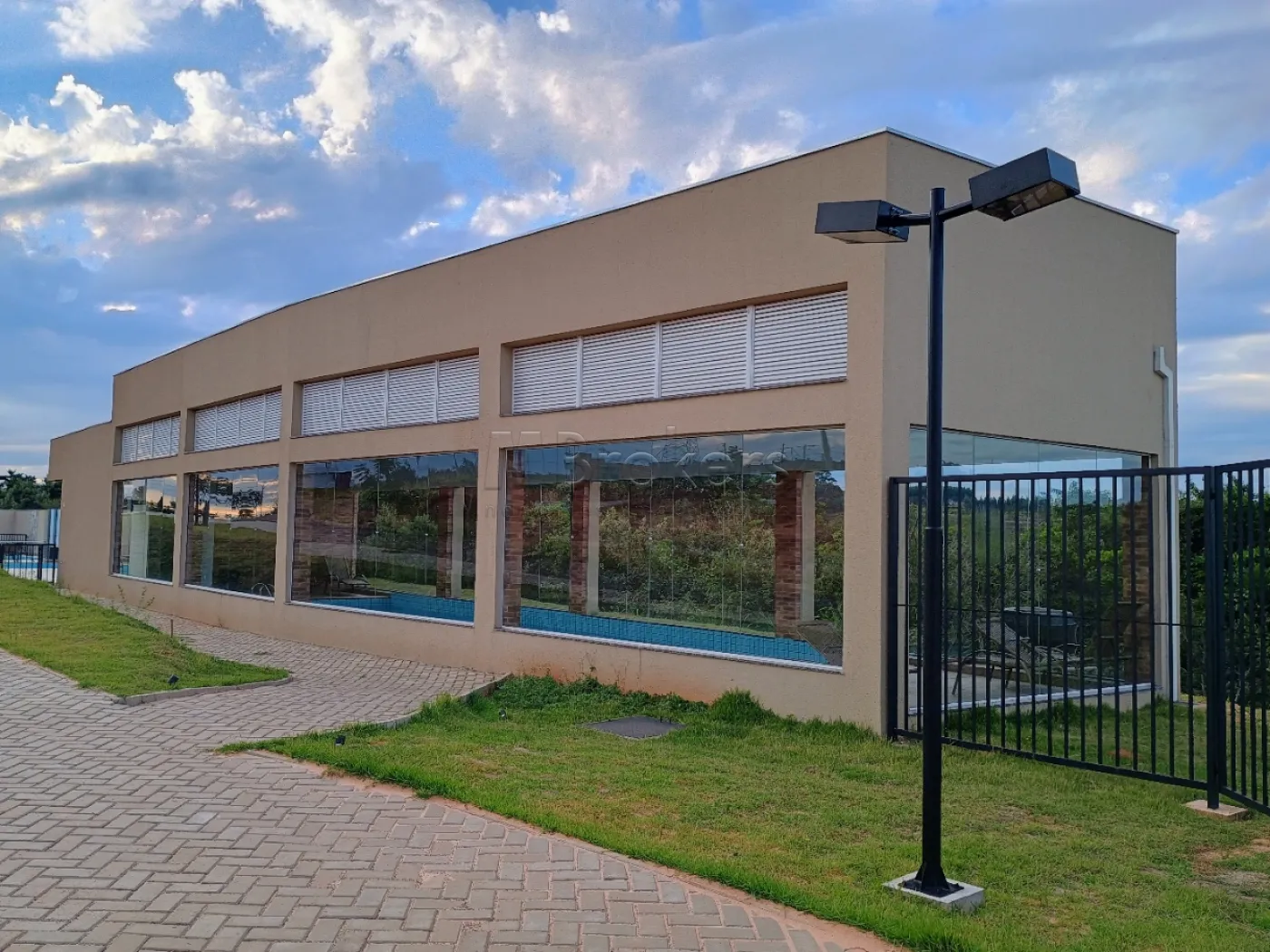 Comprar Terreno / Condomínio em Botucatu R$ 365.000,00 - Foto 4