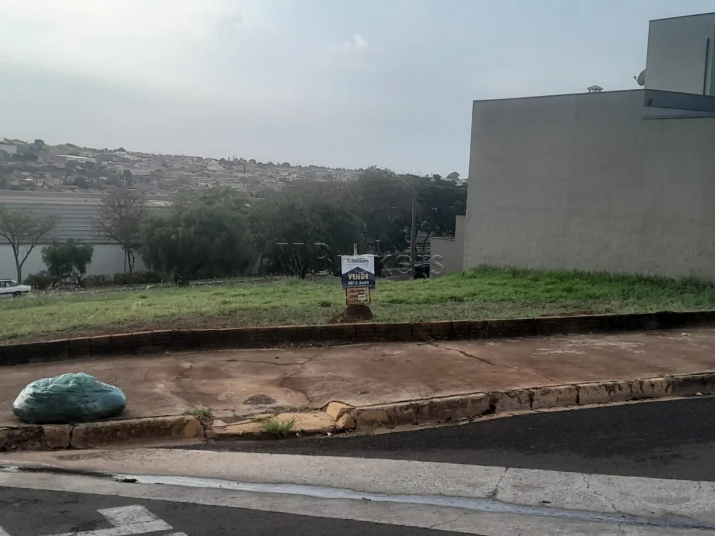 Comprar Terreno / Área em São Manuel R$ 130.000,00 - Foto 1
