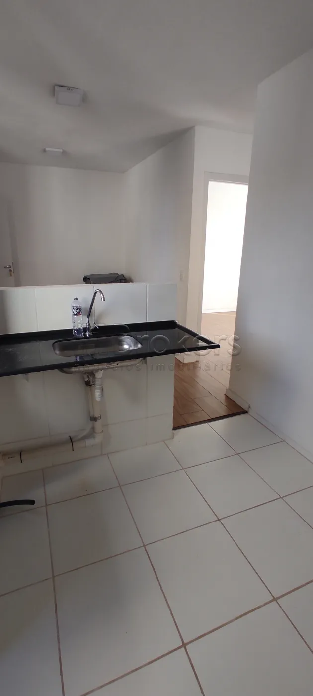Alugar Apartamento / Em Branco em Botucatu R$ 1.100,00 - Foto 6