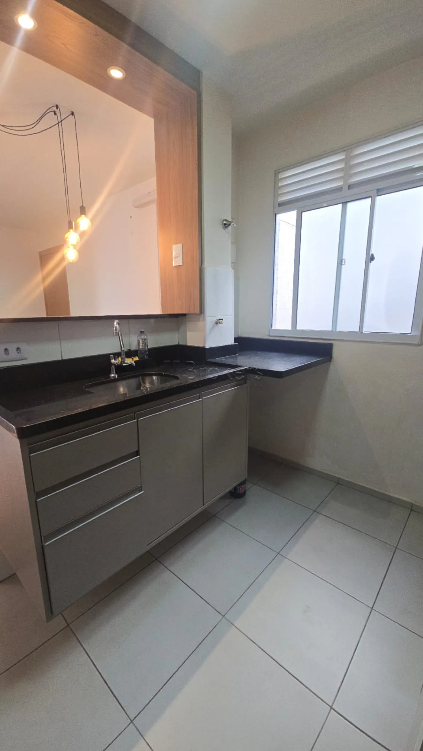 Alugar Apartamento / Padrão em Botucatu R$ 1.210,00 - Foto 4