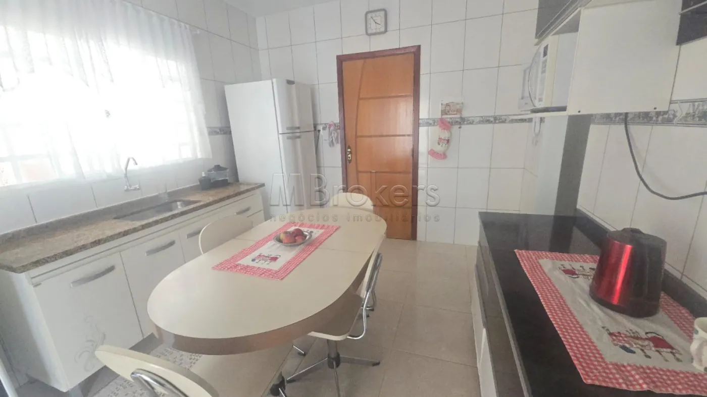 Comprar Casa / Padrão em Botucatu R$ 430.000,00 - Foto 8