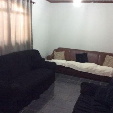 Alugar Casa / Padrão em Botucatu. apenas R$ 270.000,00