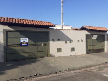 Alugar Casa / Padrão em Sao Manuel. apenas R$ 480.000,00