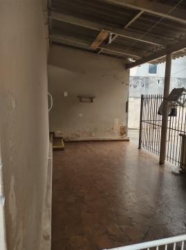 imagem 3 - Venda de Casa com 03 Quartos em um terreno bem amplo. imagem 3 - Venda de Casa com 03 Quartos em um terreno bem amplo.