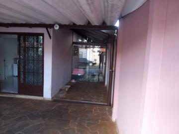 Alugar Casa / Padrão em Botucatu. apenas R$ 400.000,00