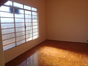 Alugar Casa / Padrão em Botucatu. apenas R$ 500.000,00