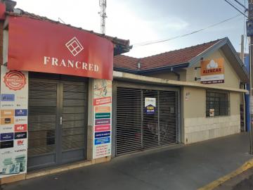 Alugar Casa / Padrão em São Manuel. apenas R$ 650.000,00