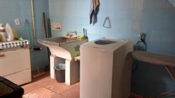 Casa em localização comercial de Botucatu