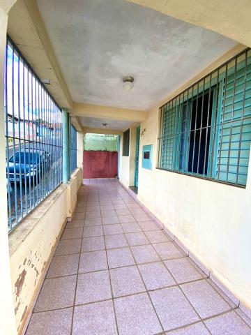 Alugar Casa / Padrão em Botucatu. apenas R$ 390.000,00