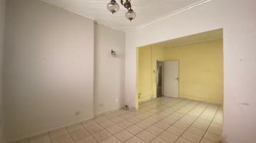 Casa em ótima localização com potencial de retorno