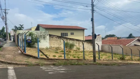 Alugar Terreno / Padrão em Botucatu. apenas R$ 220.000,00