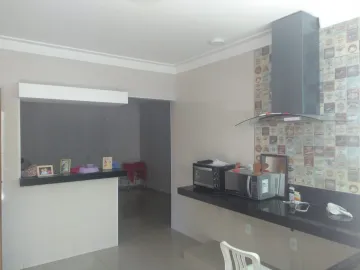 Alugar Casa / Padrão em Botucatu. apenas R$ 700.000,00