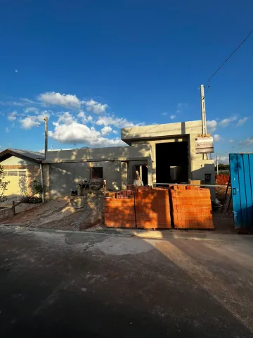 RESIDÊNCIA COM OBRA INICIADA