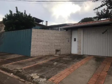 imagem 2 - CASA À VENDA COM CÔMODOS ESPAÇOSOS E ÁREA FRONTAL GRAMADA EM UM DOS MELHORES BAIRROS DA CIDADE, PRINCIPALMENTE PELA FACILIDADE DE ACESSO AO CENTRO, À UNESP E À AVENIDA MAIS PRÓSPERA DE BOTUCATU. imagem 2 - CASA À VENDA COM CÔMODOS ESPAÇOSOS E ÁREA FRONTAL GRAMADA EM UM DOS MELHORES BAIRROS DA CIDADE, PRINCIPALMENTE PELA FACILIDADE DE ACESSO AO CENTRO, À UNESP E À AVENIDA MAIS PRÓSPERA DE BOTUCATU.