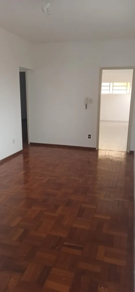 Casa em uma localização excelente da Cidade com Edícula.