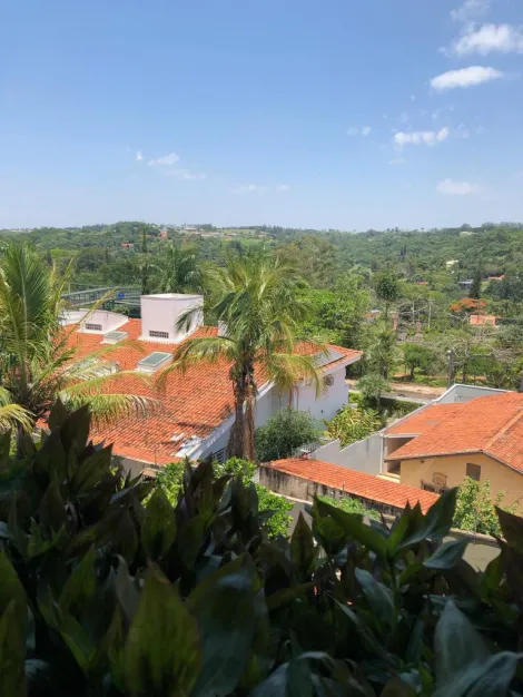 Residência de Luxo em Bairro Nobre: Sobrado com Amenidades Excepcionais e Vista Deslumbrante