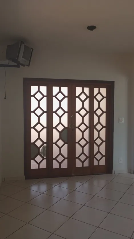 Ótima casa com quintal