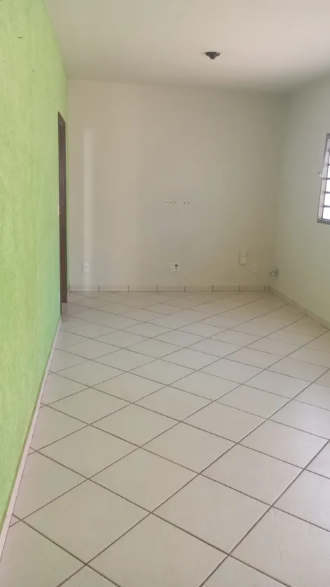 Ótima casa com quintal