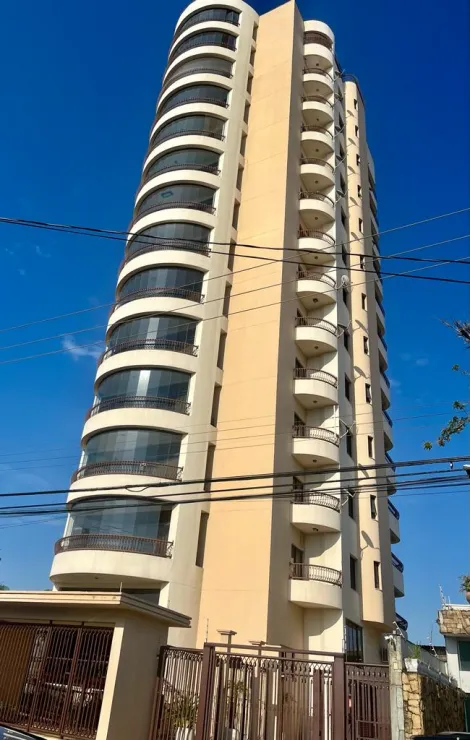 Vendo Apartamento com 03 Suítes e 225m² de área útil