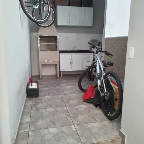 CASA REFORMADA NO CENTRO