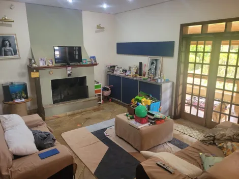 Linda casa com pomar