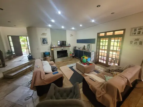 Linda casa com pomar