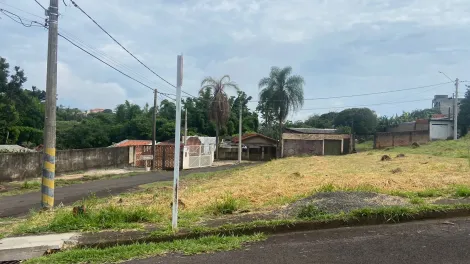 Lote de esquina no Jardim Bom Pastor
