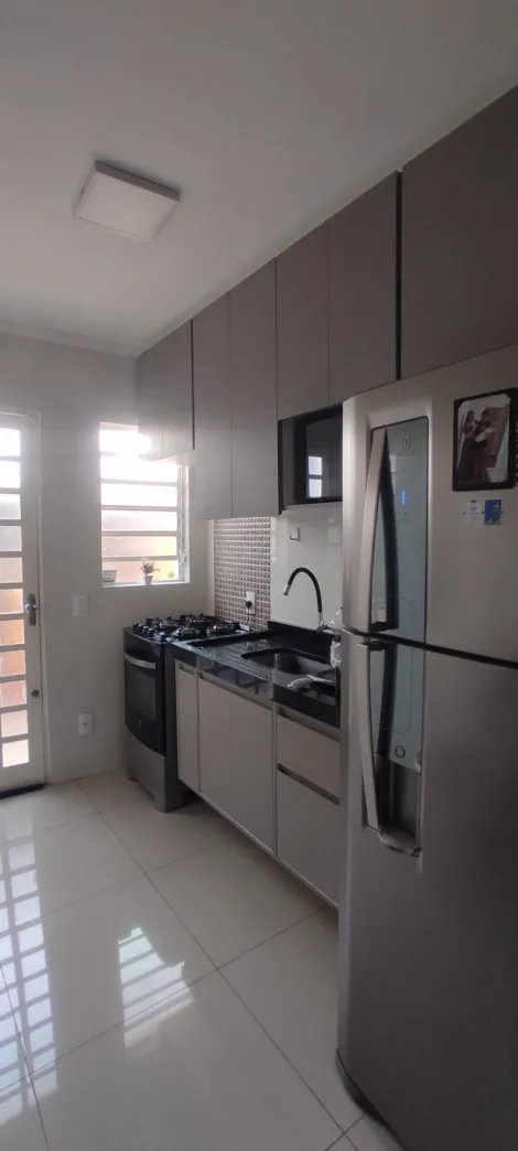 imagem 2 - Casa com um bom acabamento, Piscina Aquecida, 02 Vagas de Garagem imagem 2 - Casa com um bom acabamento, Piscina Aquecida, 02 Vagas de Garagem