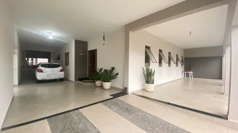 imagem 5 - Casa de Esquina, ampla, arejada e com uma ampla varanda na frente com jardim. imagem 5 - Casa de Esquina, ampla, arejada e com uma ampla varanda na frente com jardim.