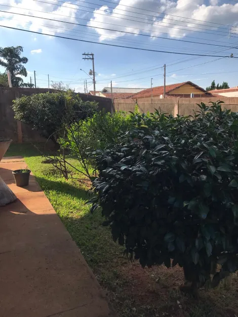 PRÓXIMO AO CENTRO COMERCIAL DA VILA DOS LAVRADORES