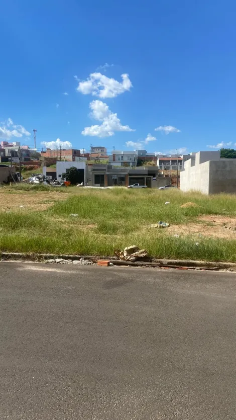 imagem 1 - Lote com 11,00 metros de frente, próximo a área verde do Bairro imagem 1 - Lote com 11,00 metros de frente, próximo a área verde do Bairro